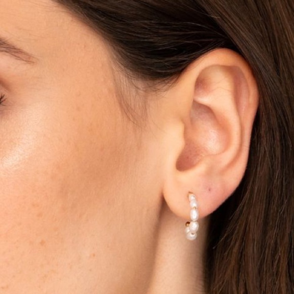 MEJURI Pearl Stacked Hoop Earrings